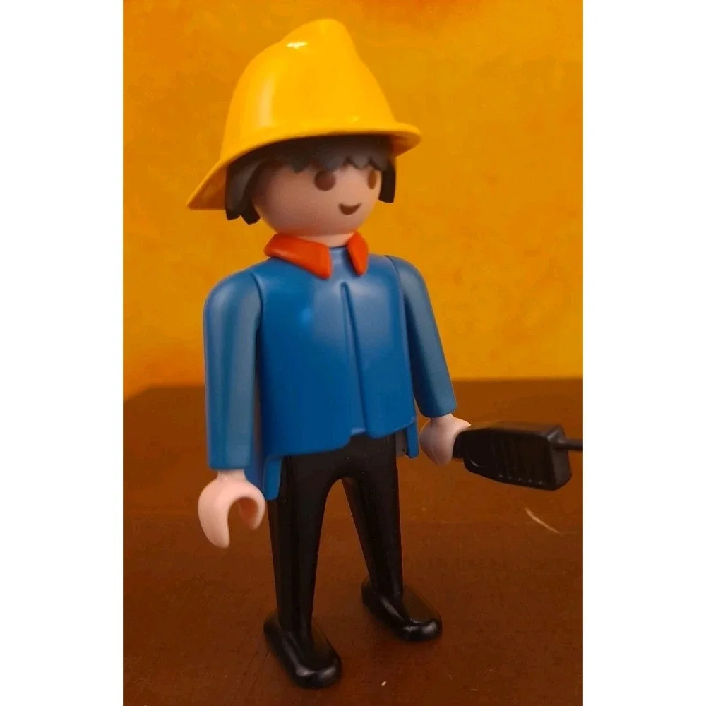 Vtg‎ 1974 Geobra Playmobil Figure With Blue Shirt & Black Pants Yellow Hat Radio